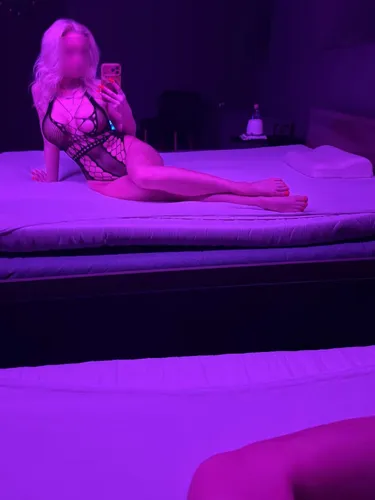 Erotic masseuse Tinka - Lotus Dream, Prague 1 - photo 2
