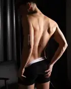 Dan - masérka v Rabbit Hall