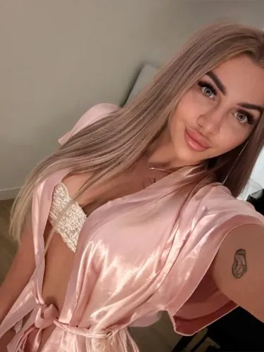 Holka na sex Nadia Escort - fotka 11