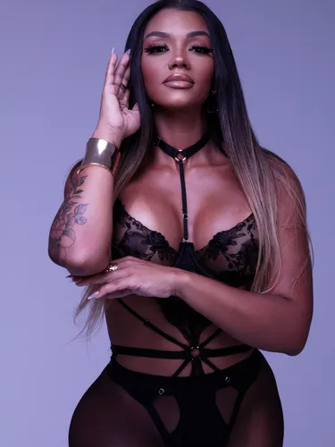 Erotická masérka Sammy Escort - fotka 5