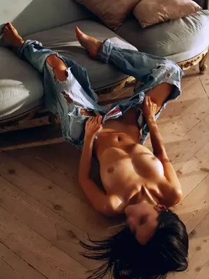 Эротическая массажистка Julie - Matahari salon - Praha 1 – 3