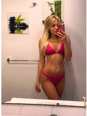 Holka na sex Anna , Escort - Baby Cakes - Praha 1 (Ověřený profil)