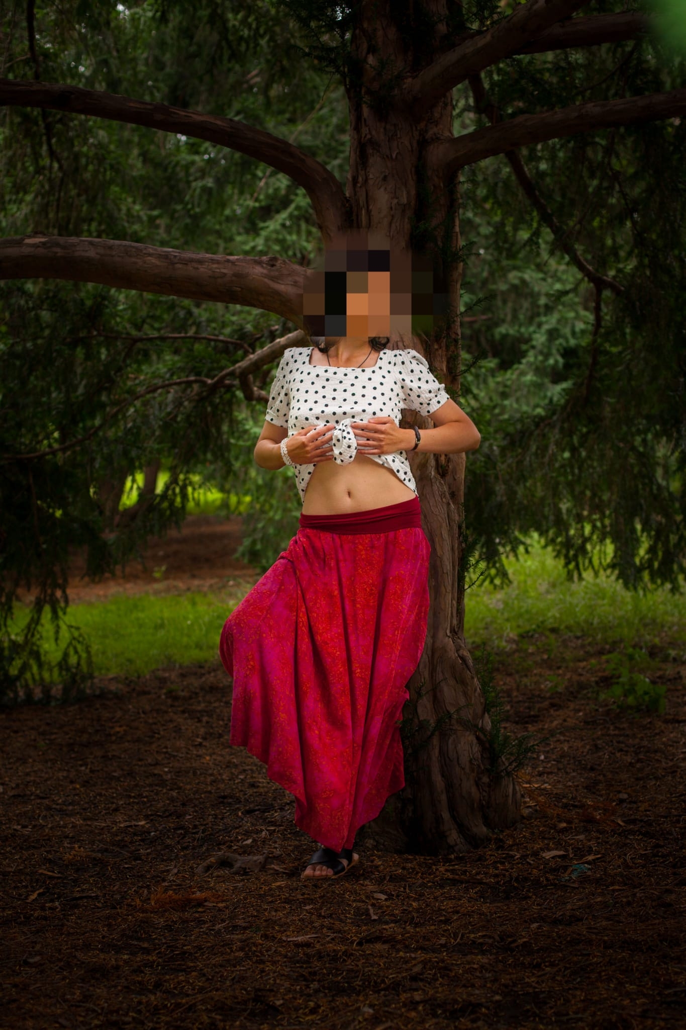 Erotická masérka Elizabeth Escort - fotka 3