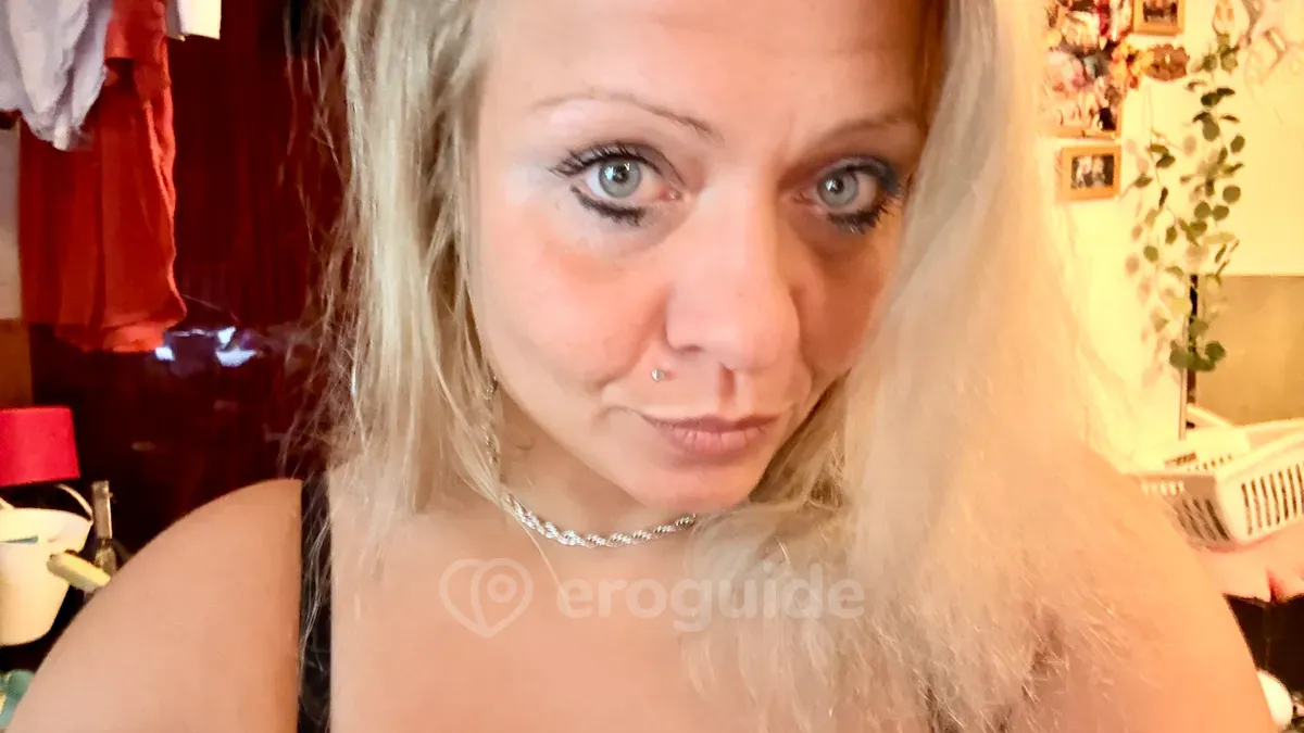 Holka na sex Madam Lea Escort - fotka 2