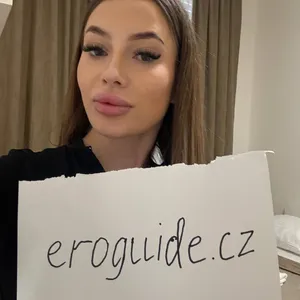 Holka na sex Adella Escort - fotka 1
