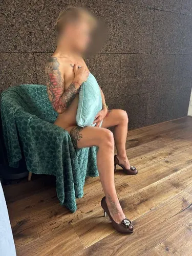 Holka na sex Ester Escort - fotka 11