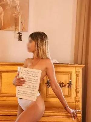 Эротическая массажистка Alex Эскорт - Paradise massage, Praha 1 - фото 2