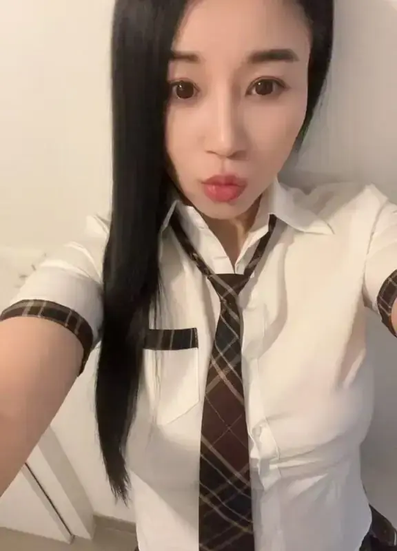 Holka na sex Luna - Asiatky v Brně, Brno - fotka 1