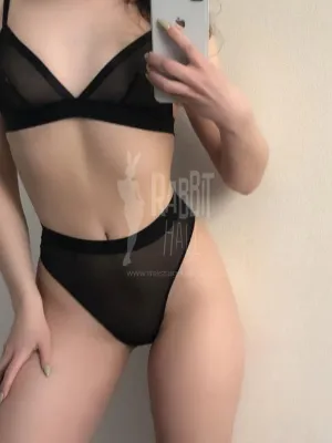 Эротическая массажистка Emily - Rabbit Hall, Praha 2 - фото 4