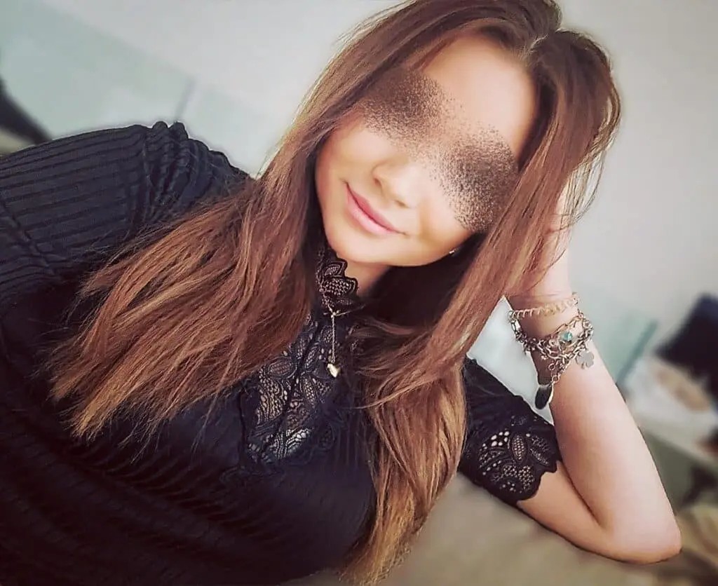 Erotická masérka Emma Escort - fotka 3