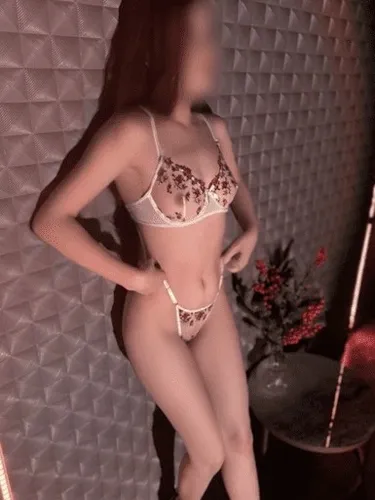 Erotická masérka Silvia - Infinity Spa, Praha 2 - fotka 2