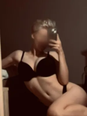 Эротическая массажистка Karolina Эскорт - Rabbit Hall, Praha 2 - фото 5