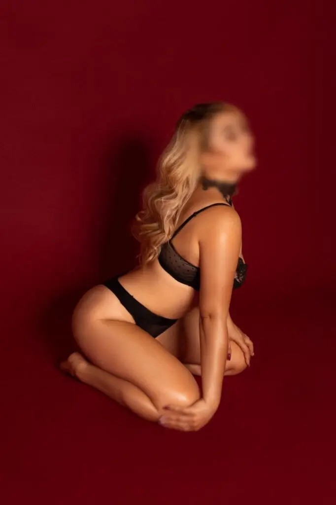 Erotická masérka Martina - Infinity Spa, Praha 2 - fotka 4