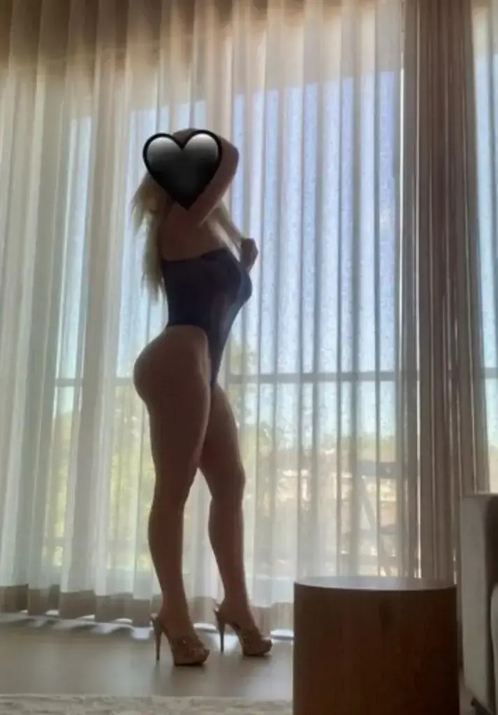 Holka na sex Nina Escort - fotka 2