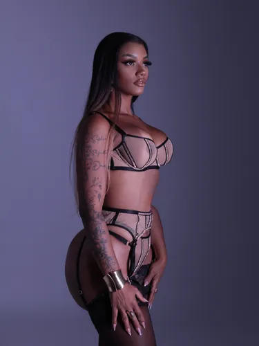 Erotická masérka Sammy Escort - fotka 24