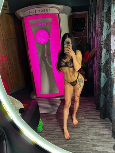 Holka na sex Adriana Escort - fotka 2