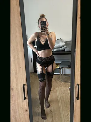 Girl for sex Secret, Escort - Neon club - Praha 2