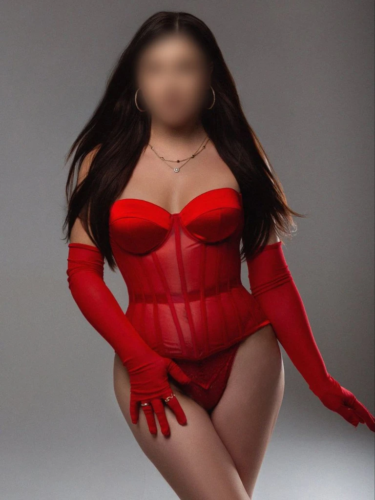 Erotická masérka Naty - Banana Massage - Praha 1