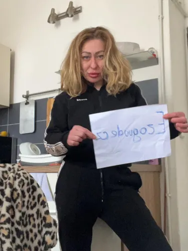 Holka na sex Mila Escort - Baby Cakes, Praha 1 - fotka 1