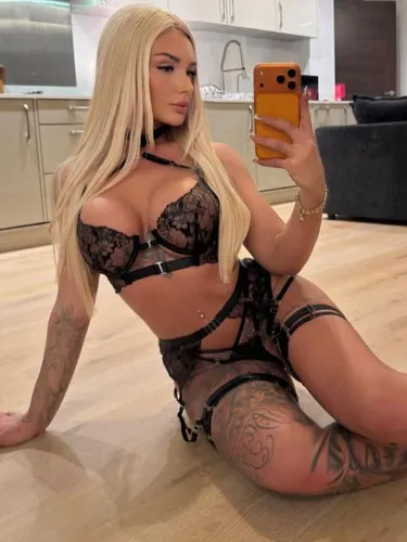 Holka na sex Marisa Escort - fotka 2