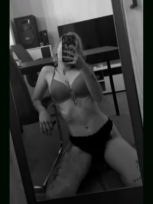 Girl for sex Secret, Escort - Neon club - Praha 2 – 3