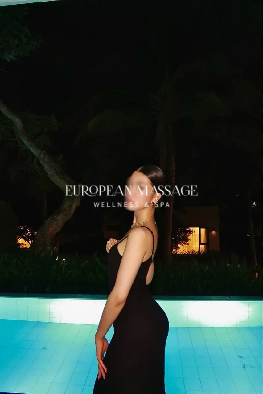 Erotická masérka Kris - European massage, Praha 8 - fotka 4