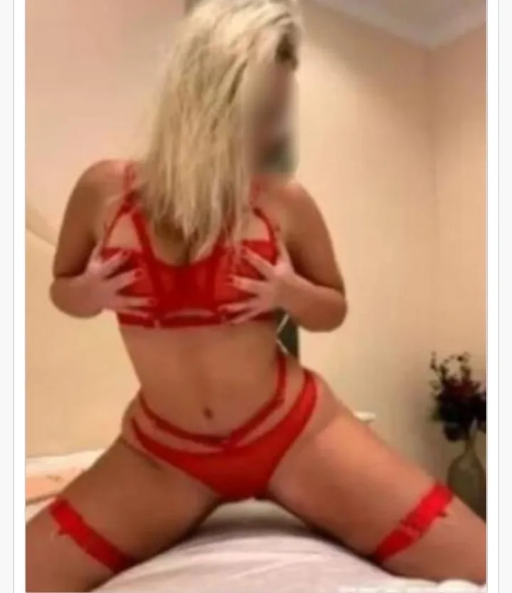 Erotic masseuse Milania Escort - photo 2