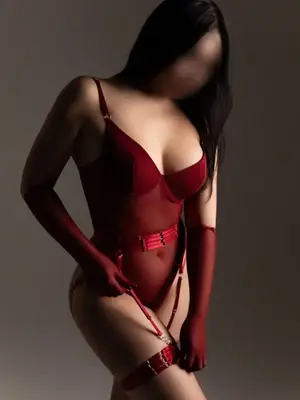 Эротическая массажистка Kira - Imperium Massage, Praha 3 - фото 3