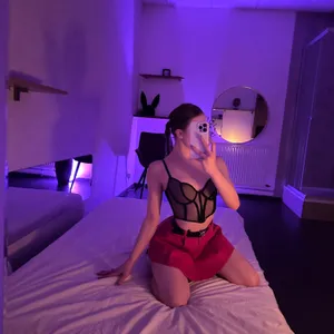 Erotická masérka Bella - European massage, Praha 8 - fotka 8