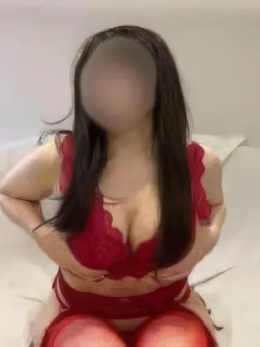 Erotická masérka Kira - DeLuxe massage, Praha 1 - fotka 3